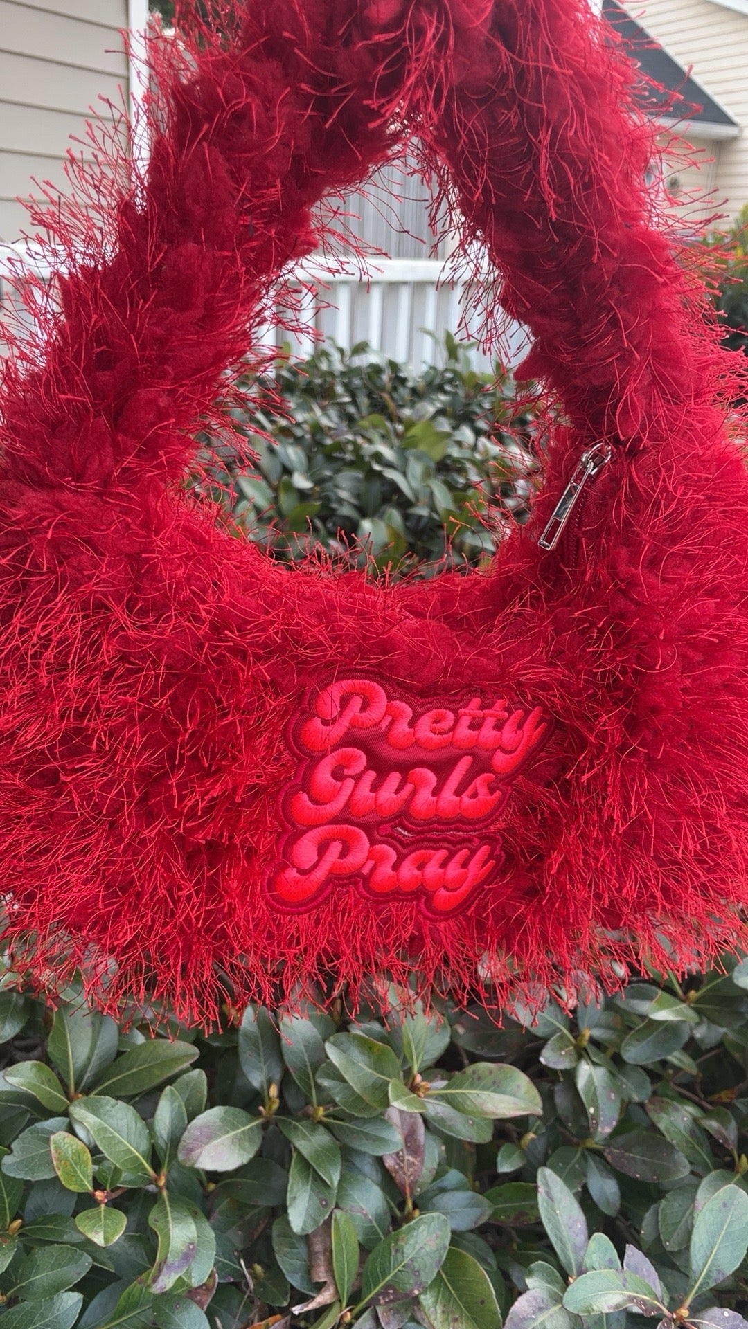 Pretty Gurls Pray Handbag Red