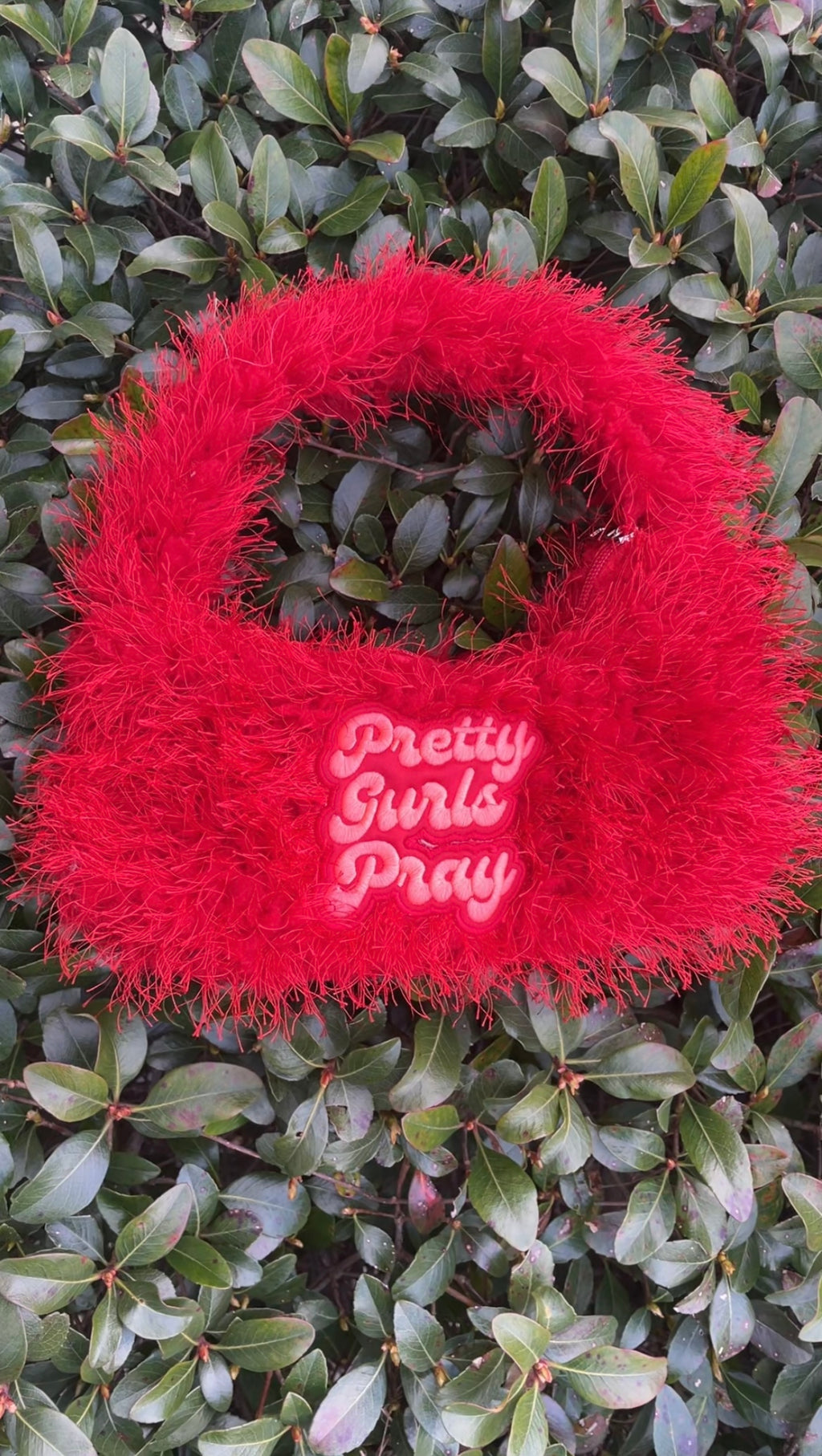 Pretty Gurls Pray Handbag Red